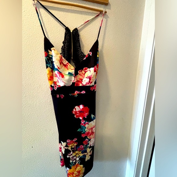 Forever 21 Dresses & Skirts - Forever 21 floral dress